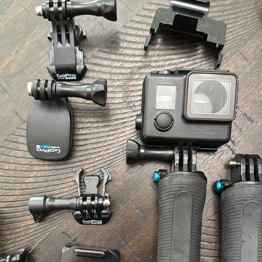 GoPro Hero3+ Silver and Black Set - Picture 3 of 3